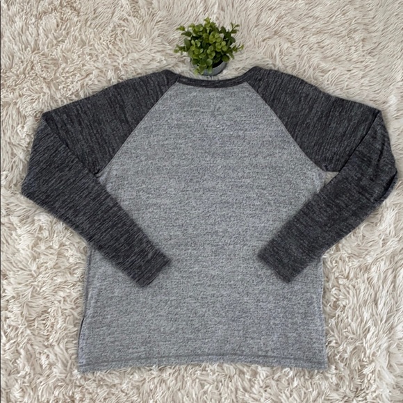Abercrombie & Fitch Raglan Brushed LS Top 💗 Gray - Picture 6 of 11